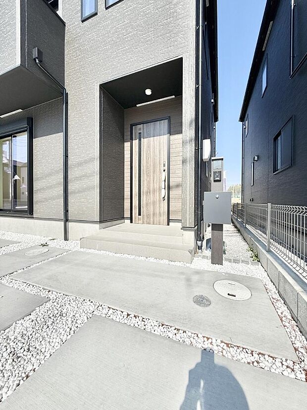 ■ 心地よい暮らしへとつながる、温かい玄関