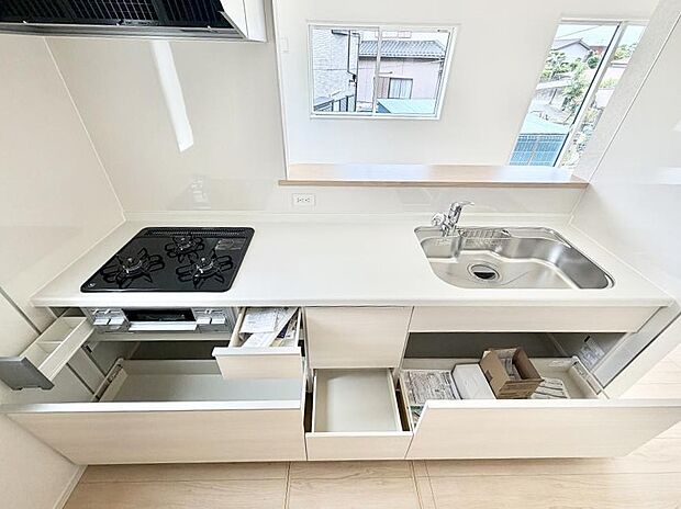 1号棟 ■家族の絆を深める、温もりのあるキッチン