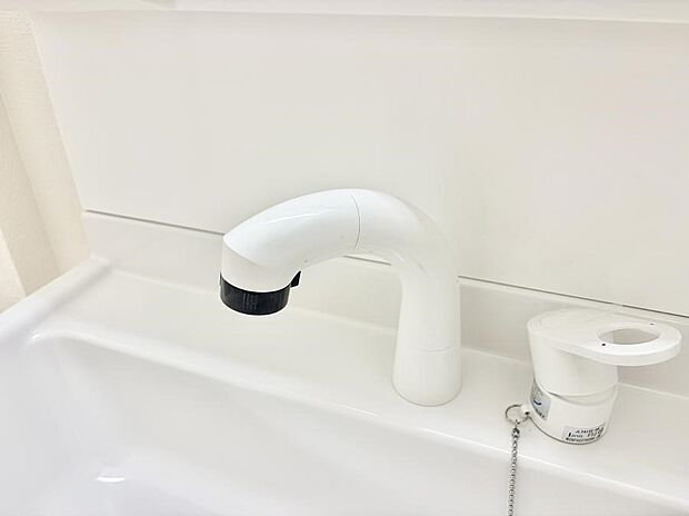 ■手洗いや顔を洗う時も快適に使える便利なシャワー