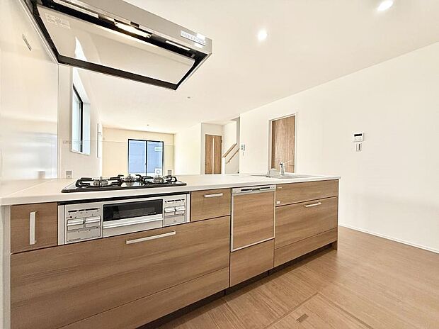 ■シンプルで機能的、毎日使いやすいキッチン