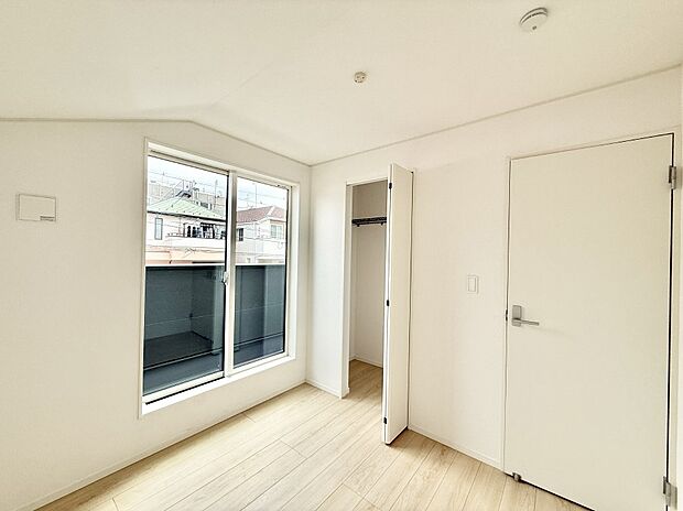 ■窓の配置や通気性の良い設計で部屋の空気がこもらず、常に新鮮な空気が流れます