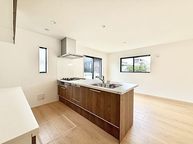 ■家族の絆を深める、温もりのあるキッチン