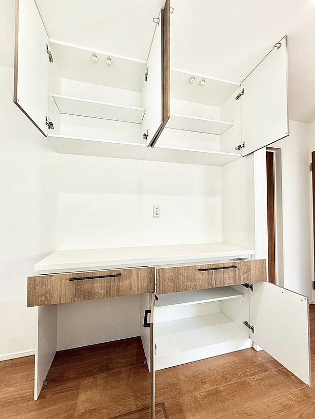 ■シンプルで機能的、毎日使いやすいキッチン