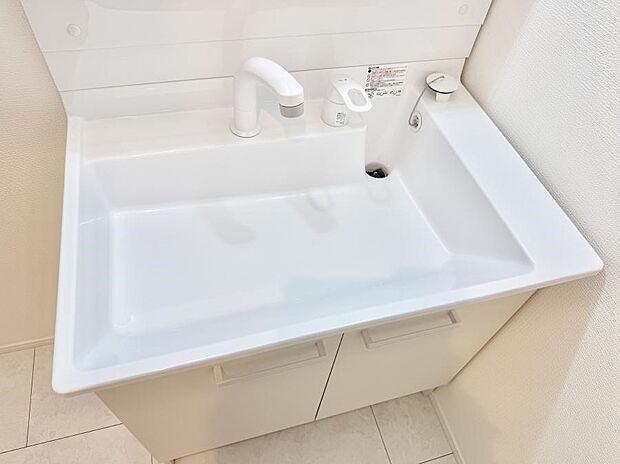 ■手洗いや顔を洗う時も快適に使える便利なシャワー