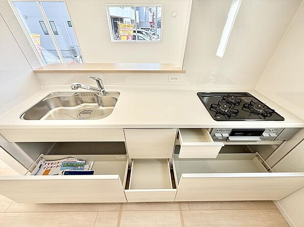 ■料理がもっと楽しくなる、快適なキッチン空間