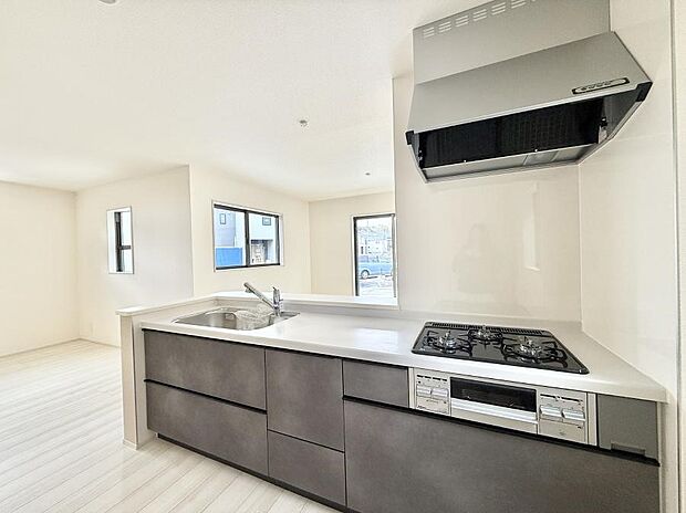 ■シンプルで美しく心地よい時間を生むキッチン空間