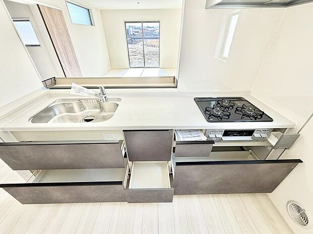 ■家族の絆を深める、温もりのあるキッチン