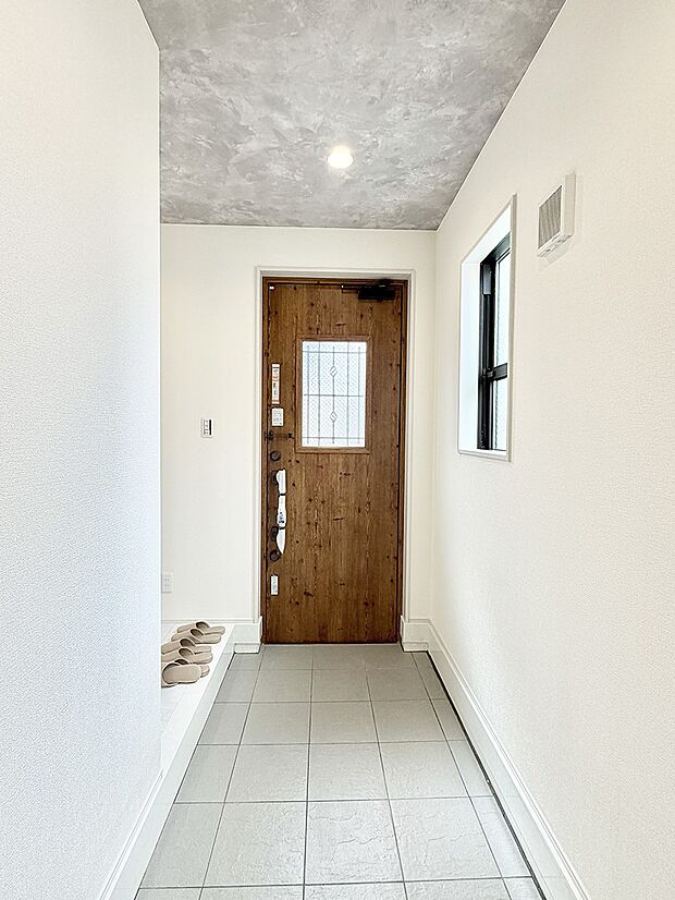 ■ 毎日を気持ちよく迎える、明るく温もりのある玄関