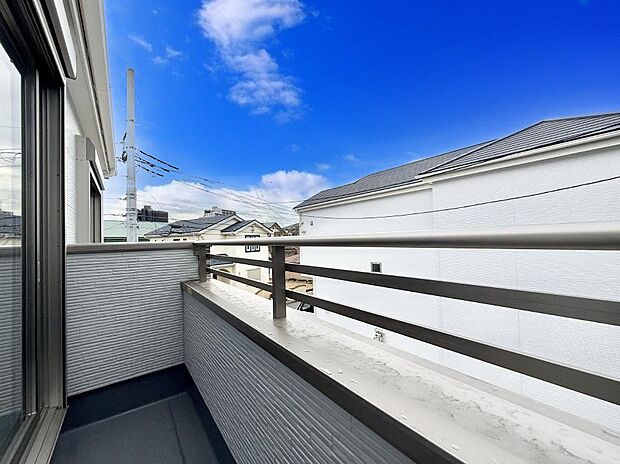 ■ 季節の移ろいを感じられる開放的な空間です