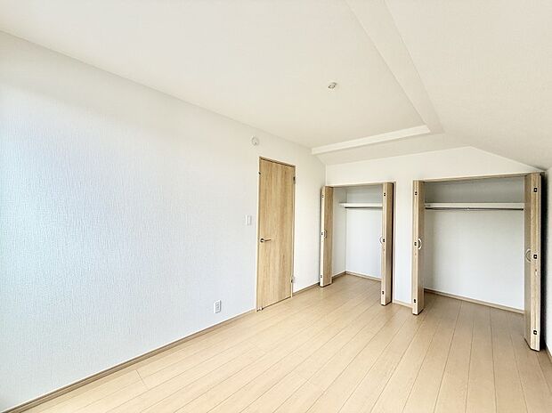 A号棟 ■落ち着いた色合いのお部屋で穏やかな時間を楽しめます