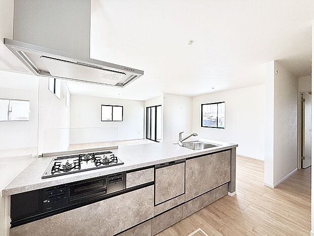 ■シンプルで美しく心地よい時間を生むキッチン空間