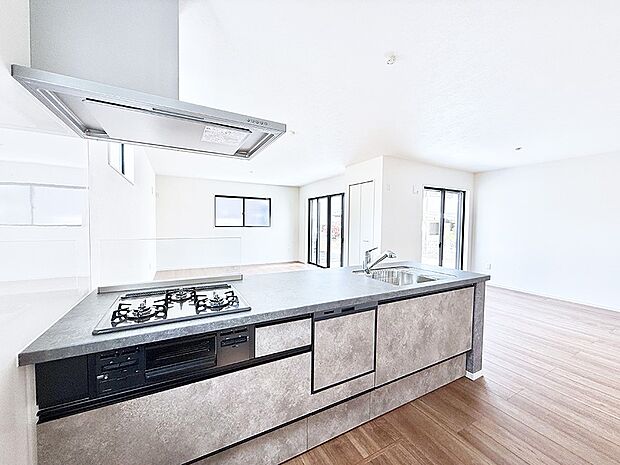 ■家族の絆を深める、温もりのあるキッチン