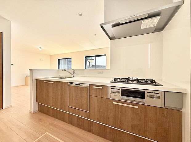 ■シンプルで機能的、毎日使いやすいキッチン