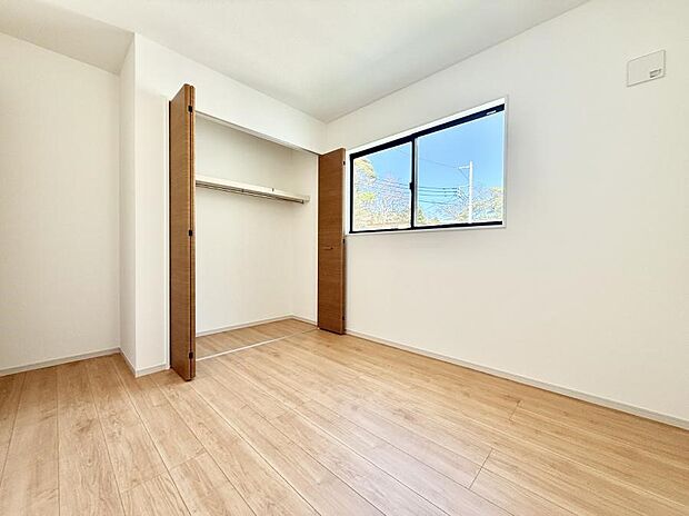 1号棟  ■落ち着いた色合いのお部屋で穏やかな時間を楽しめます