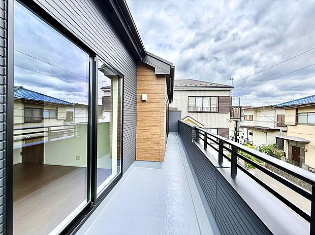 ■ 季節の移ろいを感じられる開放的な空間です