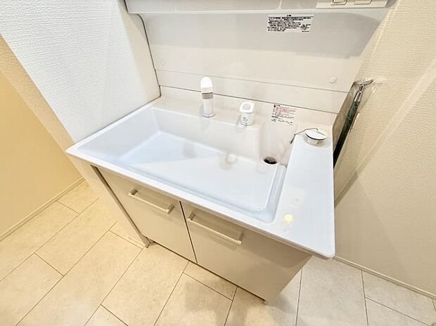 ■手洗いや顔を洗う時も快適に使える便利なシャワー