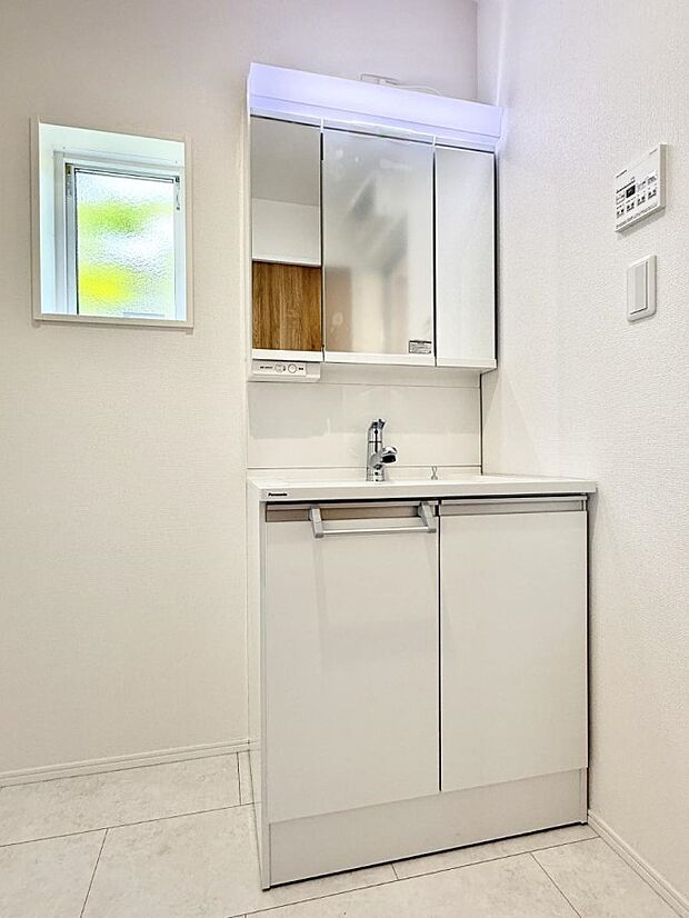 1号棟 ■朝の準備がスムーズにできる広さです