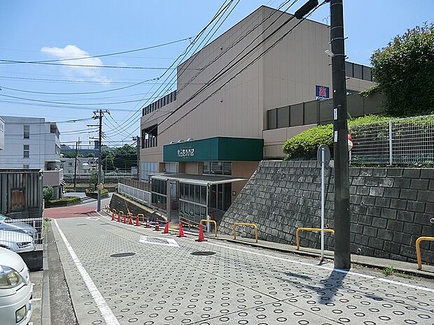 スーパー 1300m 食品館あおば 荏田北店