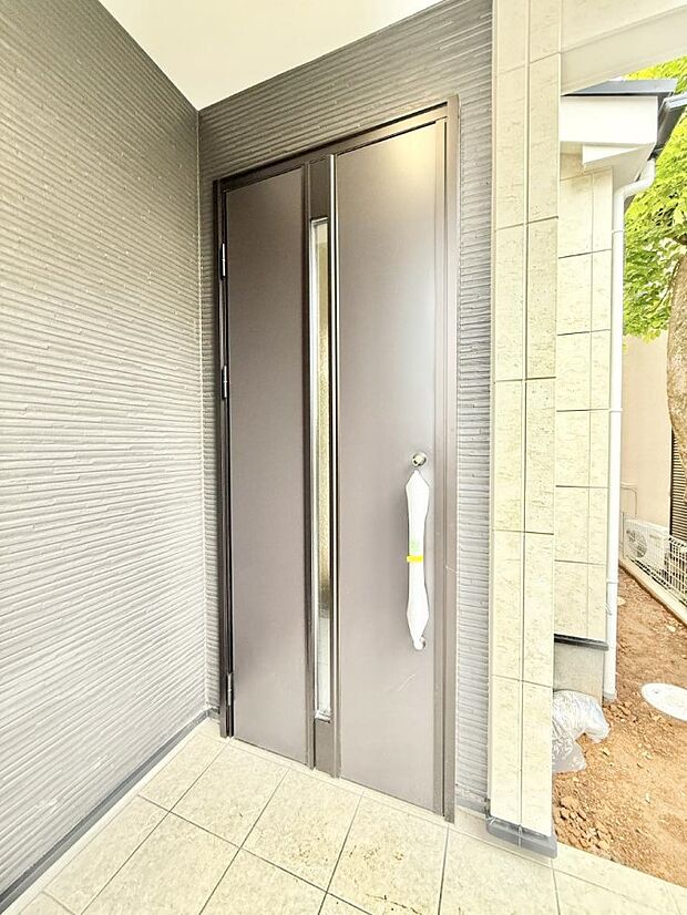 1号棟 ■ シンプルで美しく、住まいの第一印象を彩る玄関です