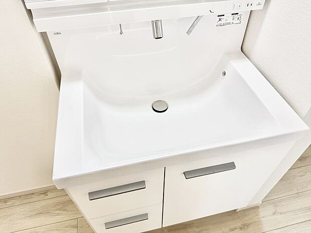 ■手洗いや顔を洗う時も快適に使える便利なシャワー