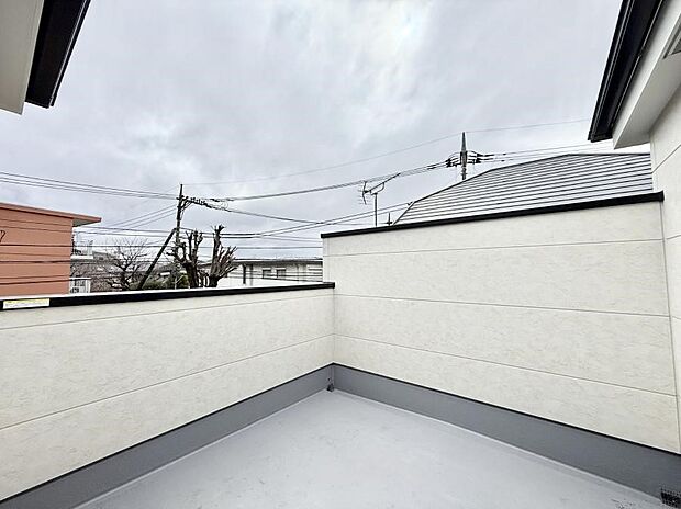 ■ 季節の移ろいを感じられる開放的な空間です