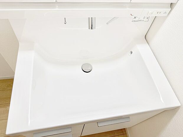 ■手洗いや顔を洗う時も快適に使える便利なシャワー