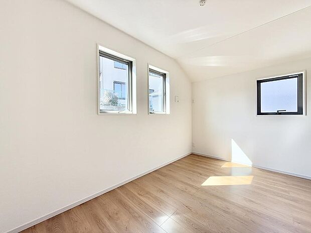 ■落ち着いた雰囲気のお部屋で心が安らぐ空間