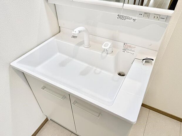 ■手洗いや顔を洗う時も快適に使える便利なシャワー