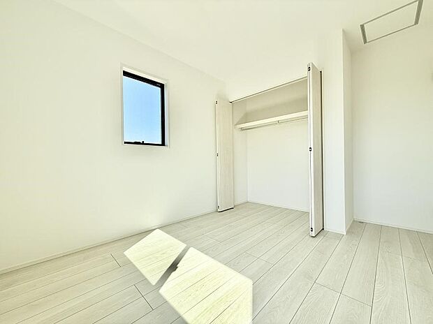 ■落ち着いた色合いのお部屋で穏やかな時間を楽しめます