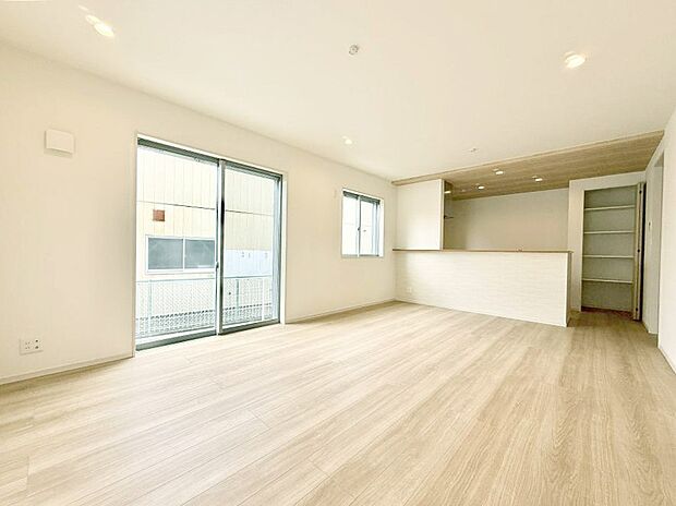 ■くつろぎと笑顔が集まる、心温まるリビング