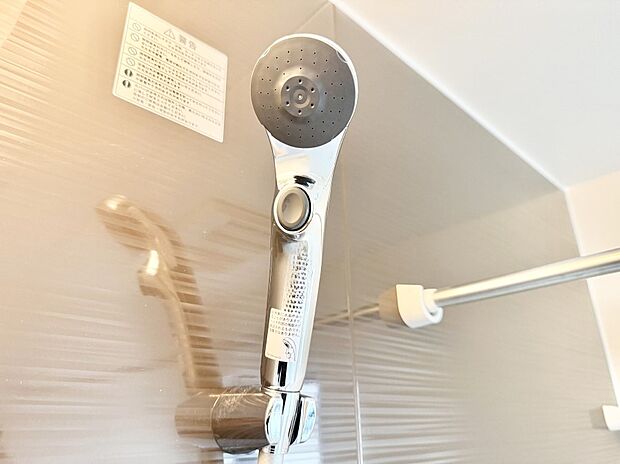 ■手元で簡単に止水できるため、水の無駄遣いを減らすことができます。