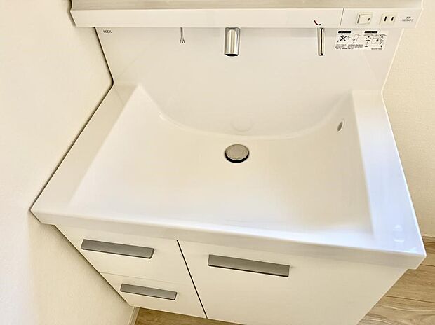 ■手洗いや顔を洗う時も快適に使える便利なシャワー