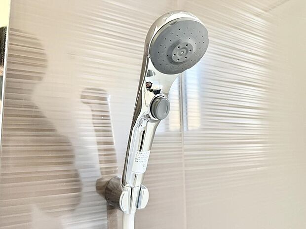 ■手元で簡単に止水できるため、水の無駄遣いを減らすことができます。