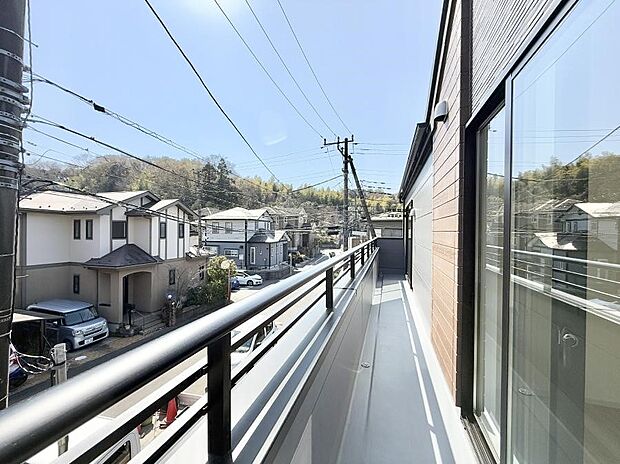 ■ 季節の移ろいを感じられる開放的な空間です