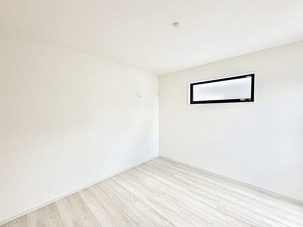 1号棟 ■落ち着いた色合いのお部屋で穏やかな時間を楽しめます