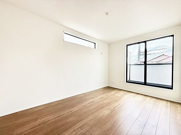 ■シンプルな空間で、収納付きベッドやデスクなど、多機能な家具を活用しやすいです