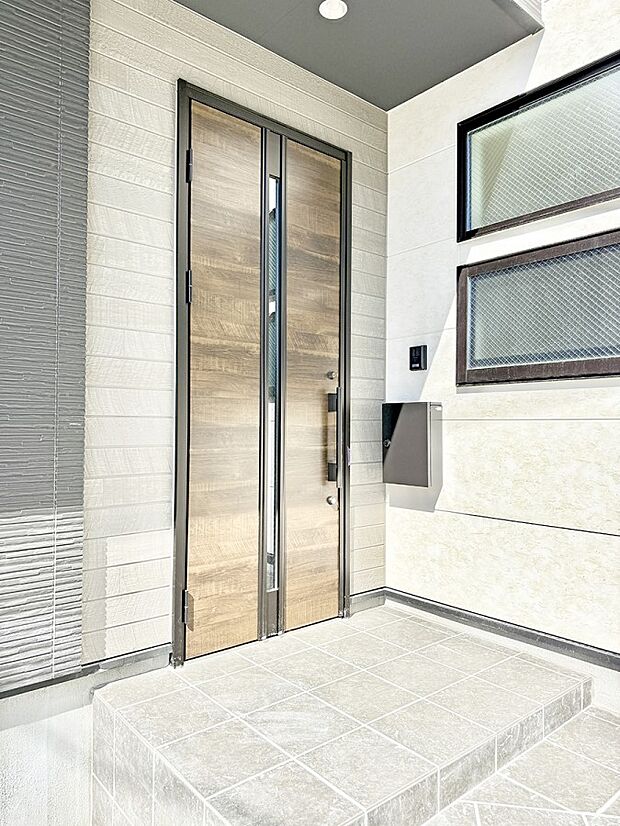 ■ 心地よい暮らしへとつながる、温かい玄関