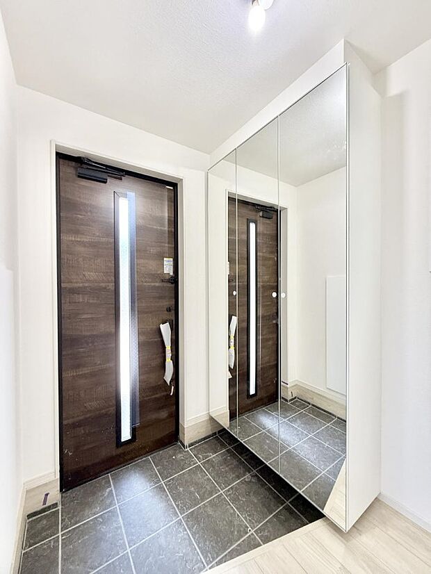 ■ シンプルで美しく、快適な暮らしの入り口