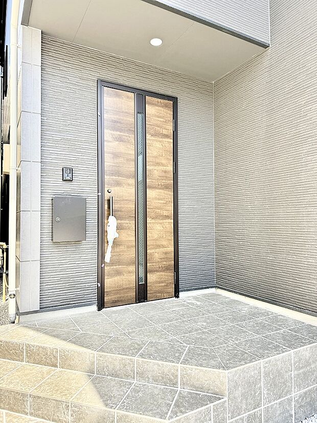 ■ 心地よい暮らしへとつながる、温かい玄関