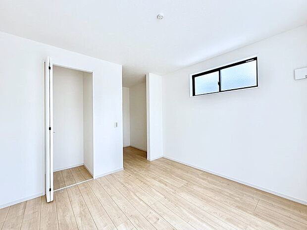 1号棟  ■落ち着いた色合いのお部屋で穏やかな時間を楽しめます