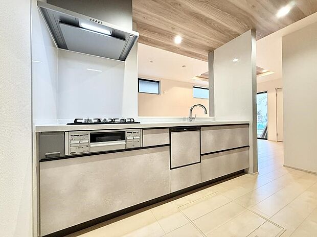 ■美味しい時間が生まれる、笑顔あふれるキッチン