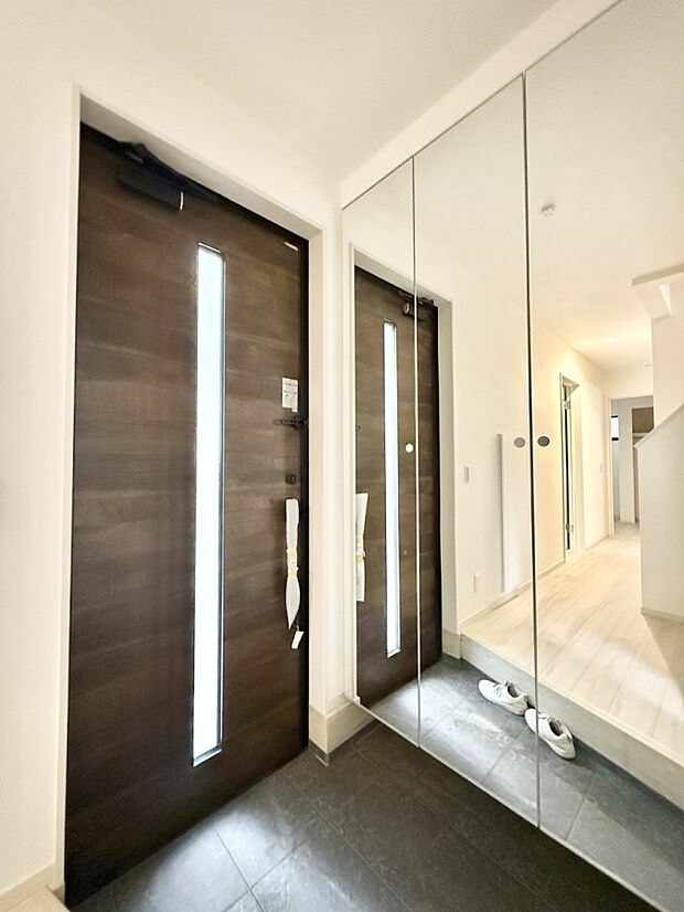 ■ シンプルで美しく、快適な暮らしの入り口