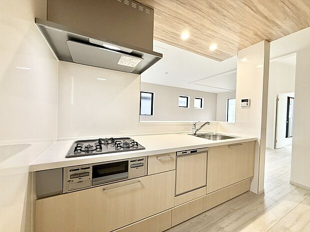 ■シンプルで美しく心地よい時間を生むキッチン空間