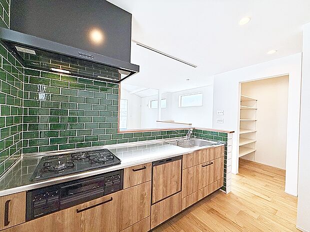 ■家族の絆を深める、温もりのあるキッチン