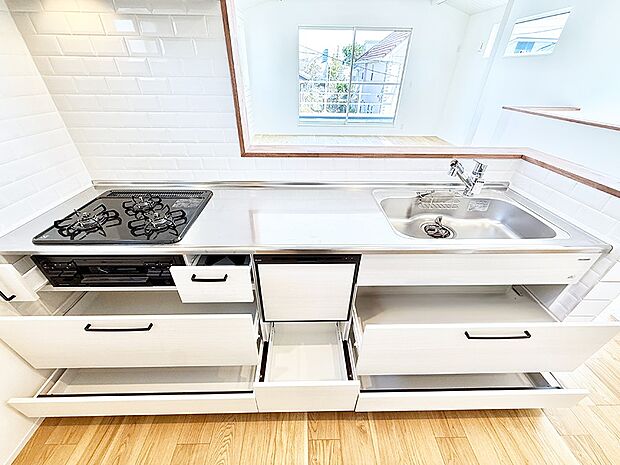 ■美味しい時間が生まれる、笑顔あふれるキッチン