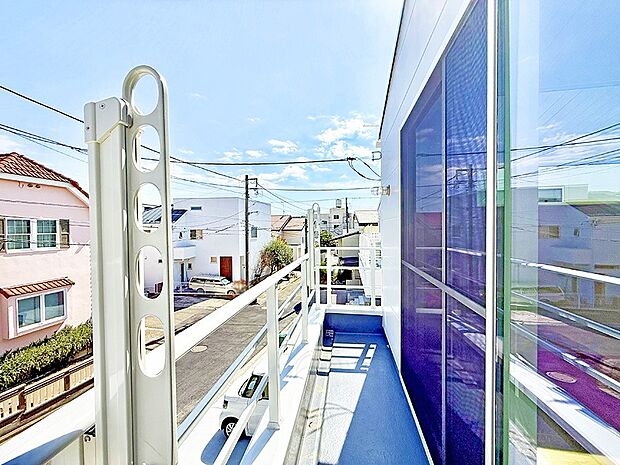 ■ 自然を身近に感じる、開放的なバルコニー