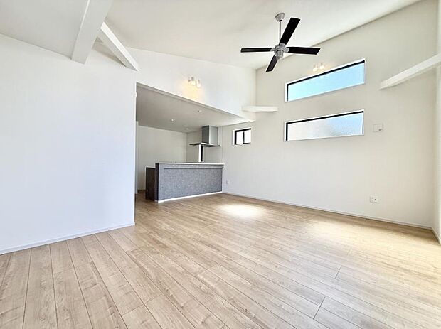 ■くつろぎと笑顔が集まる、心温まるリビング