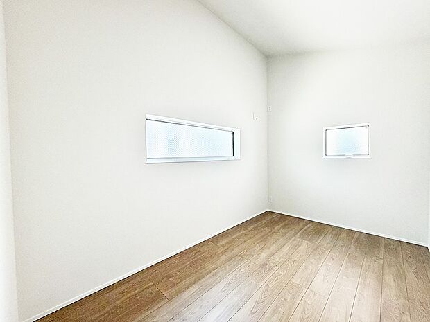 A号棟 ■落ち着いた色合いのお部屋で穏やかな時間を楽しめます