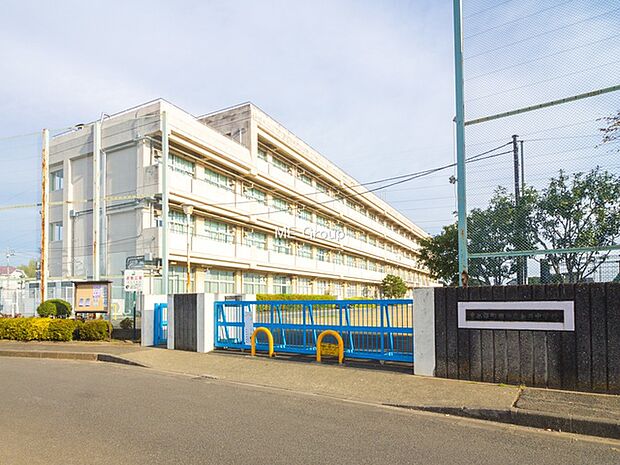 中学校 700m 町田市立金井中学校