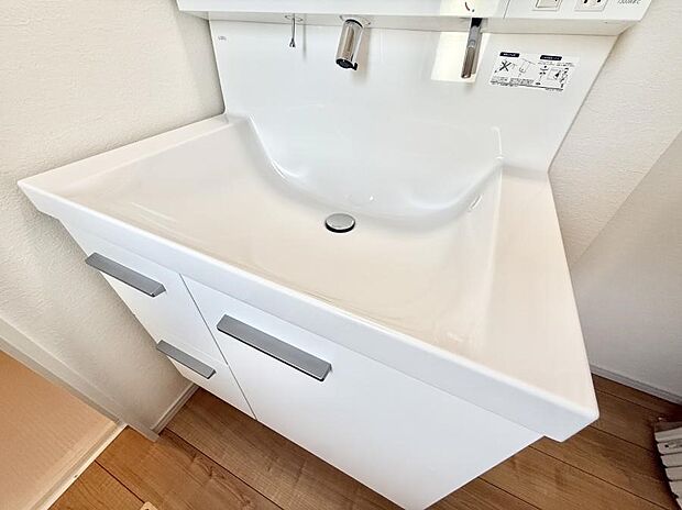 ■手洗いや顔を洗う時も快適に使える便利なシャワー